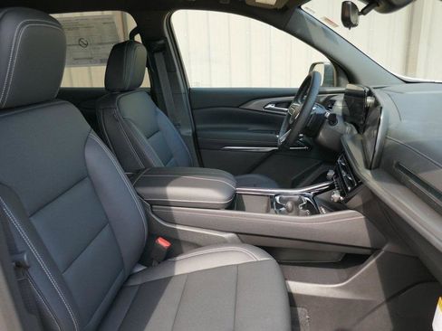 New 2026 Chevrolet Traverse LT w/ Driver Confidence Package image 8