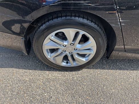 Used 2018 Honda Accord LX image 31