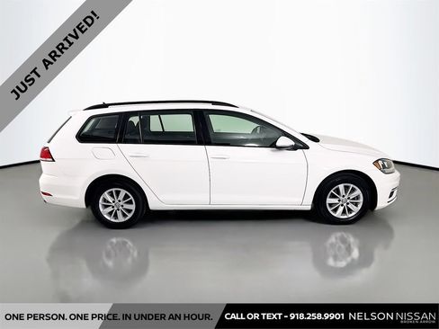 Used 2019 Volkswagen Golf S FWD image 4