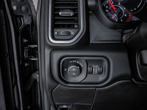 Used 2019 RAM 2500 Laramie image 27