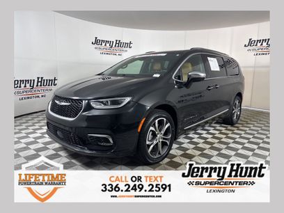 Used 2022 Chrysler Pacifica Pinnacle