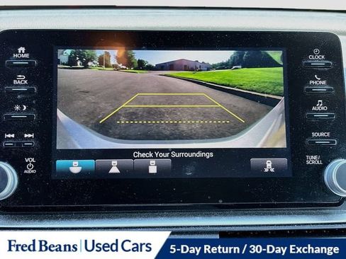 Used 2018 Honda Accord EX image 18