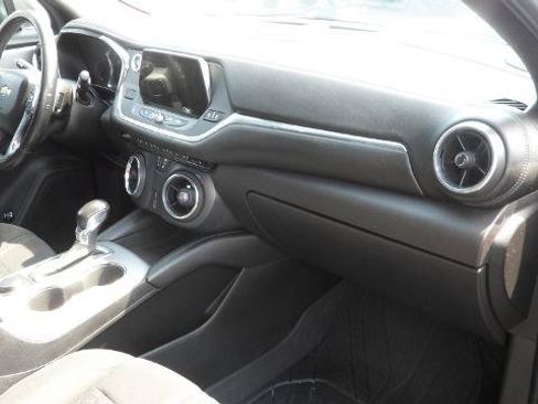 Used 2019 Chevrolet Blazer LT FWD image 26