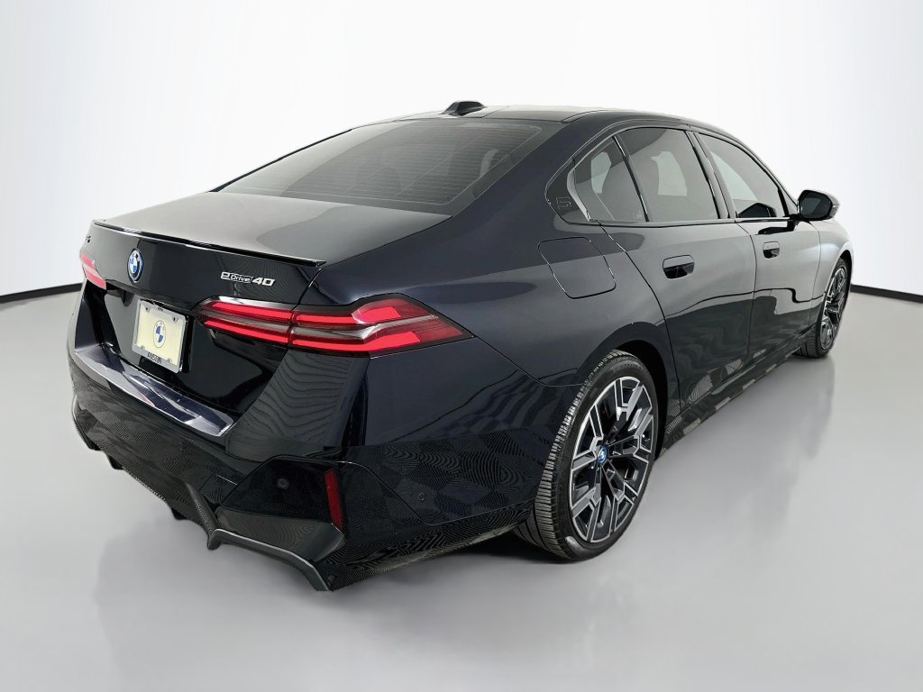 Certified 2024 BMW i5 eDrive40i w/ Executive Package RWD image 5