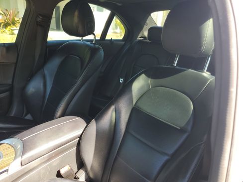 Used 2018 Mercedes-Benz C 300 Sedan image 16