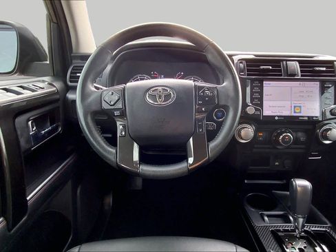 Used 2021 Toyota 4Runner Venture w/ Moonroof Package AWD/4WD image 6