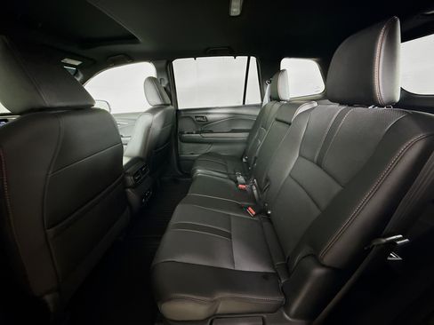Certified 2025 Honda Passport TrailSport image 30