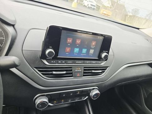 Used 2022 Nissan Altima 2.5 S FWD image 18