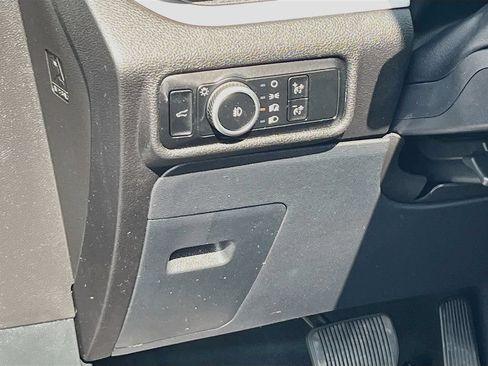 Used 2024 Ford Explorer XLT w/ Equipment Group 202A RWD image 10