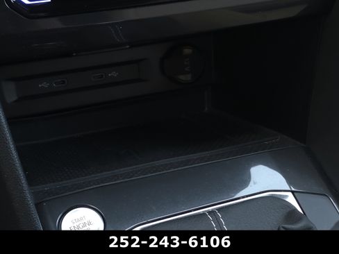 Used 2024 Volkswagen Tiguan SE R-Line AWD/4WD image 16