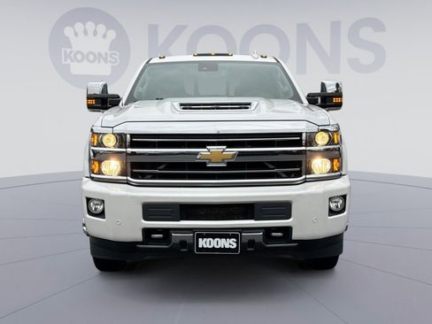 Used 2019 Chevrolet Silverado 3500 High Country w/ Duramax Plus Package image 11