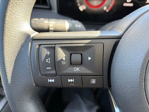 Used 2025 Nissan Kicks S image 27