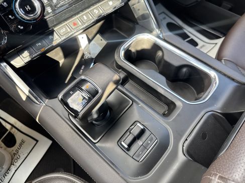 Used 2024 GMC Sierra 1500 Denali w/ Denali Reserve Package image 24