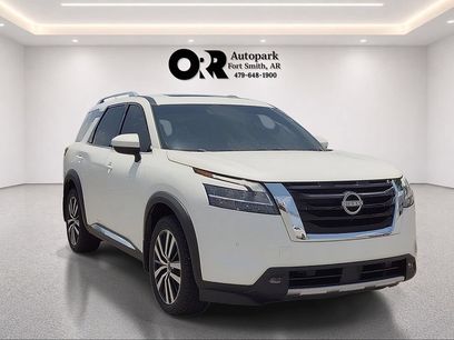 Used 2024 Nissan Pathfinder Platinum w/ Cargo Package