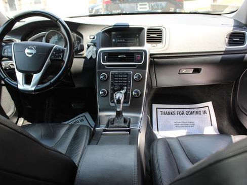 Used 2014 Volvo S60 T5 image 11