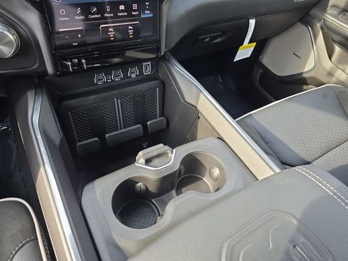 New 2026 RAM 1500 Laramie AWD/4WD image 25