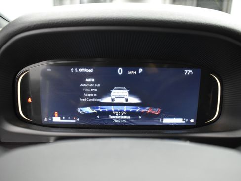 Used 2024 Jeep Wagoneer L 4WD image 12