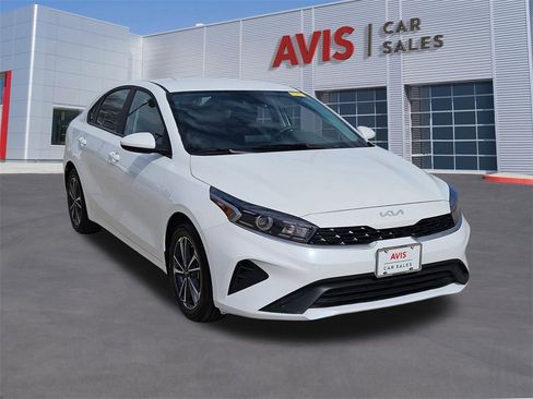 Used 2024 Kia Forte LXS image 9