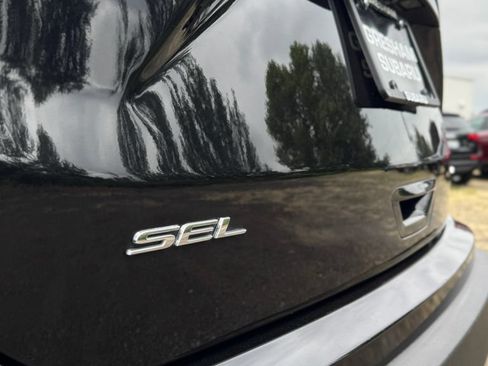 Used 2024 Ford Edge SEL AWD/4WD image 38