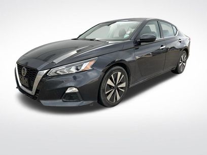 Used 2021 Nissan Altima 2.5 SV