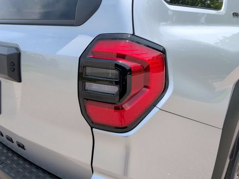 Used 2026 Toyota 4Runner SR5 AWD/4WD image 8
