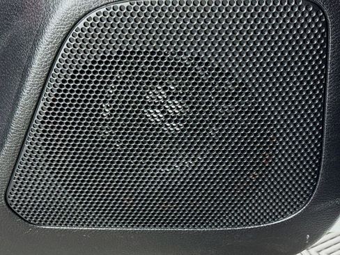 Used 2019 Toyota Tacoma TRD Off-Road image 29