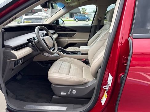 Used 2024 Lincoln Nautilus Reserve w/ Equipment Group 202A AWD/4WD image 10