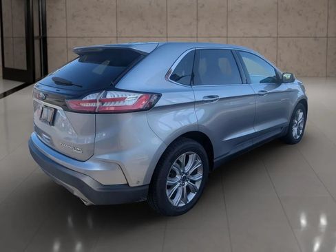 Used 2020 Ford Edge Titanium w/ Equipment Group 301A FWD image 4