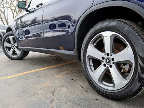 Used 2019 Mercedes-Benz GLC 300 GLC 300 4MATIC Sport Utility 4 image 14