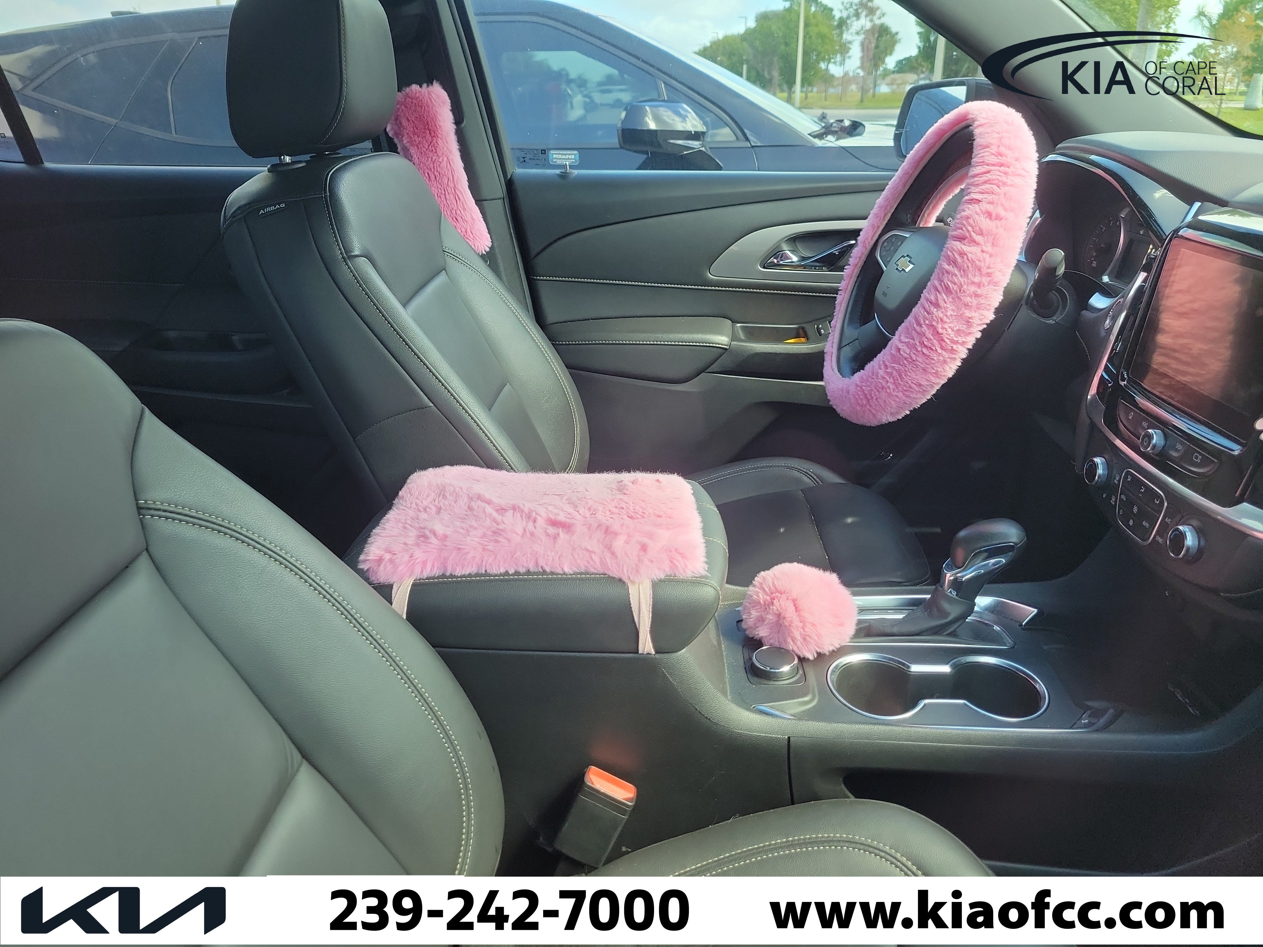 Used 2022 Chevrolet Traverse LT FWD image 7