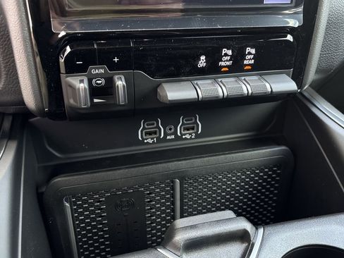 New 2026 RAM 1500 4x4 Crew Cab image 22