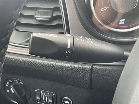 Used 2023 Dodge Challenger SXT image 20