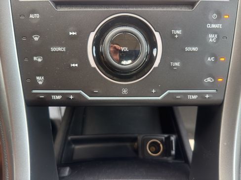 Used 2015 Ford Fusion Titanium FWD image 25