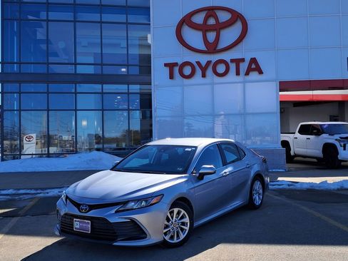 Used 2023 Toyota Camry LE image 1