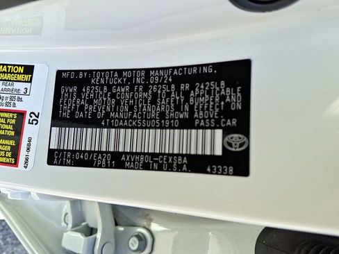 Used 2025 Toyota Camry SE w/ Convenience Package FWD image 28