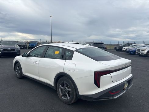 Certified 2025 Kia K4 LXS image 4