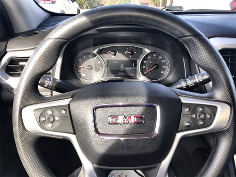 Used 2023 GMC Acadia SLE w/ Driver Convenience Package image 14