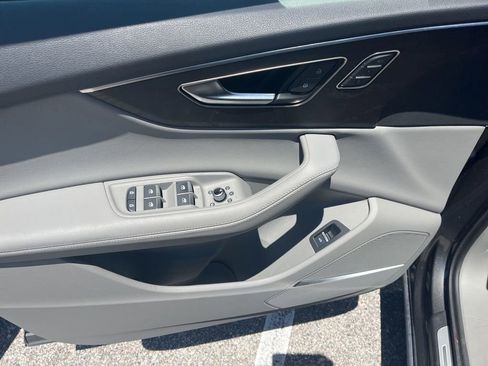 Used 2023 Audi Q7 3.0T Prestige AWD/4WD image 12