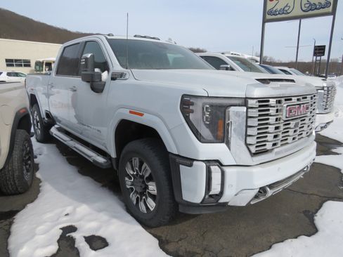 New 2026 GMC Sierra 2500 Denali w/ Denali Reserve Package image 1