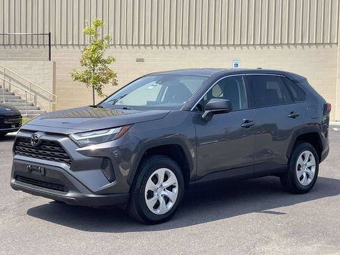 Used 2025 Toyota RAV4 LE AWD/4WD image 7
