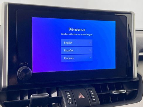 Used 2023 Toyota RAV4 XLE Premium image 28