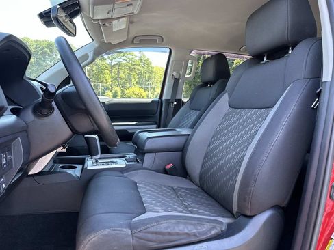 Used 2019 Toyota Tundra SR5 w/ SR5 Upgrade Package AWD/4WD image 21