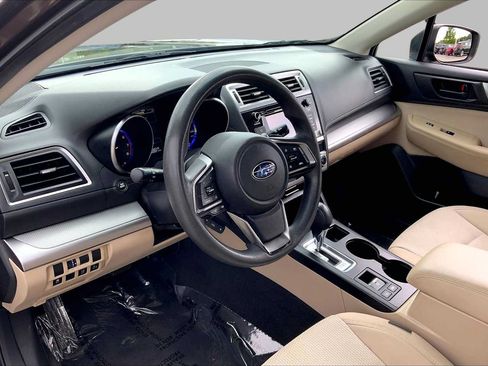 Used 2019 Subaru Outback 2.5i AWD/4WD image 17