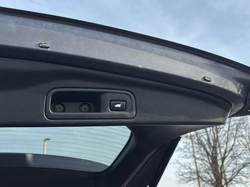 Used 2019 Honda Pilot Touring image 37