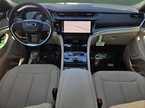 New 2026 Jeep Grand Cherokee Limited AWD/4WD image 23