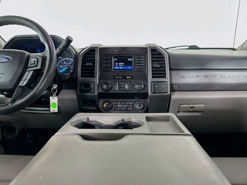 Used 2019 Ford F250 XL w/ Power Equipment Group RWD image 25