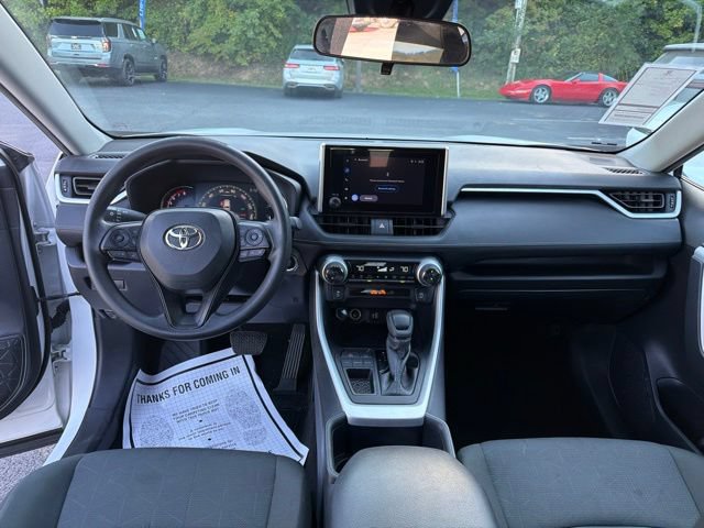 Used 2025 Toyota RAV4 XLE FWD image 17