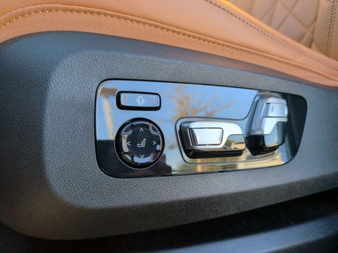 Certified 2023 BMW X7 xDrive40i w/ Premium Package image 26