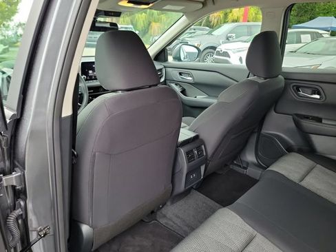 Certified 2026 Nissan Rogue SV FWD image 13