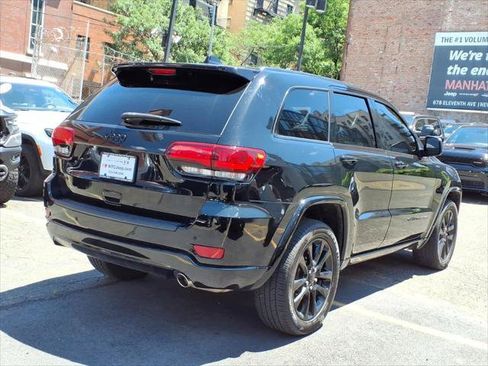 Certified 2021 Jeep Grand Cherokee Laredo X AWD/4WD image 4